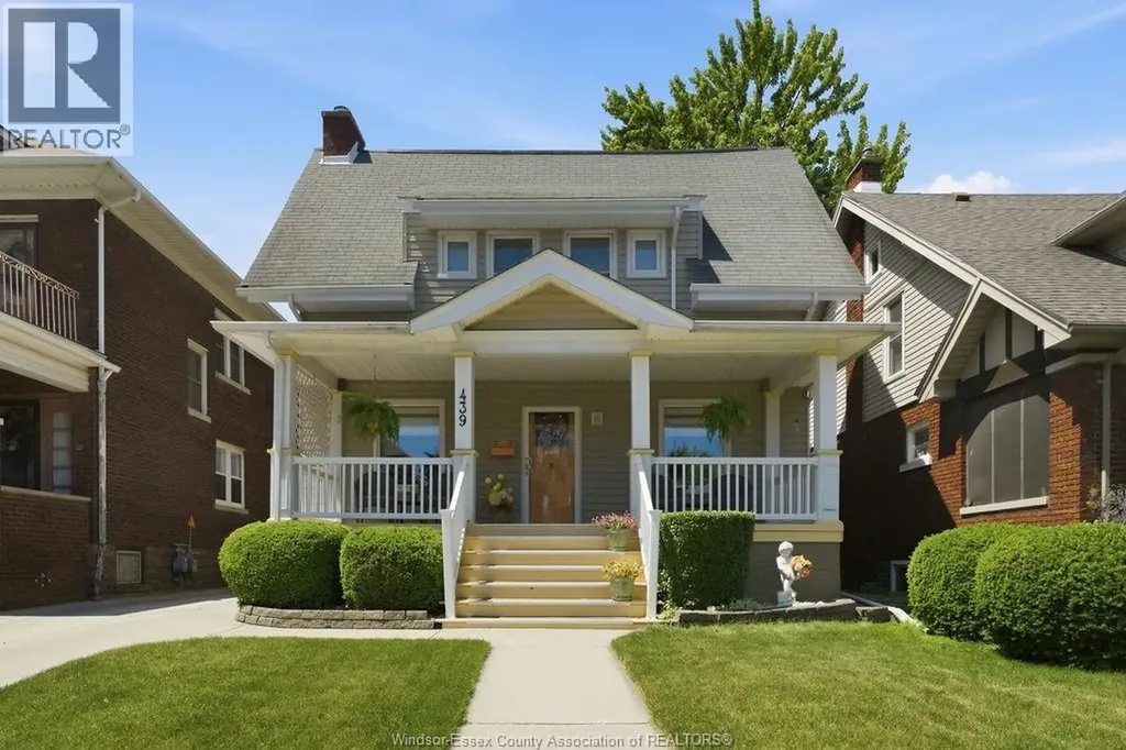 439 Moy Avenue Windsor ON N9A 2N3