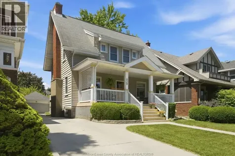439 Moy Avenue Windsor ON N9A 2N3