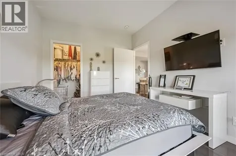 690 King Street West Kitchener ON N2H 5L8