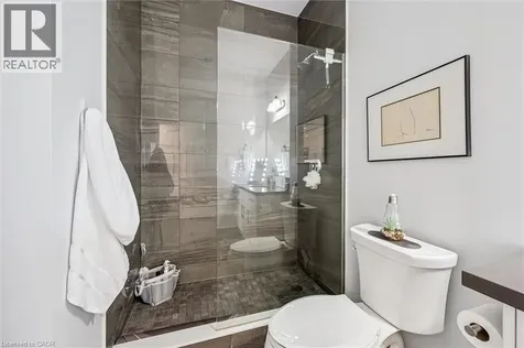 690 King Street West Kitchener ON N2H 5L8