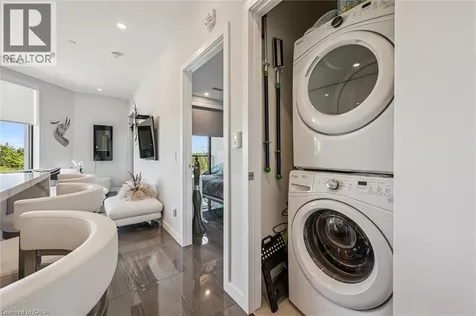 690 King Street West Kitchener ON N2H 5L8