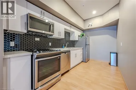 690 King Street West Kitchener ON N2H 5L8