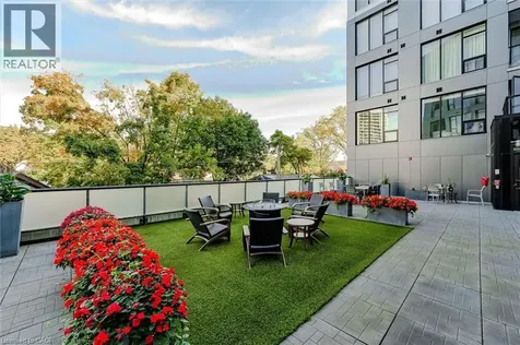 690 King Street West Kitchener ON N2H 5L8