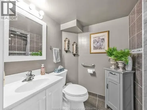 1218 Edward Avenue Windsor ON N8S 3A1
