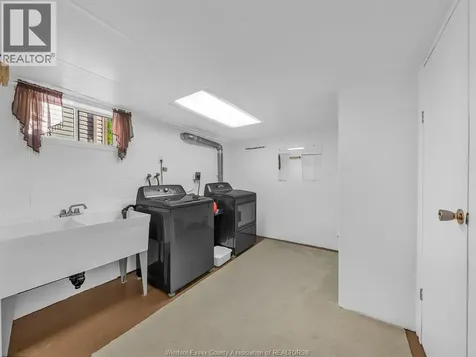 1218 Edward Avenue Windsor ON N8S 3A1