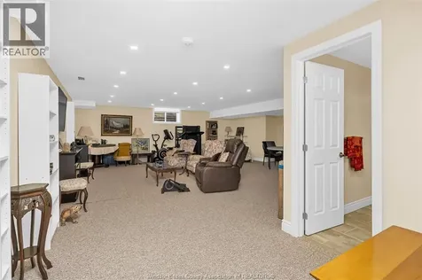 1342 Cypress Avenue Windsor ON N8P 0E2