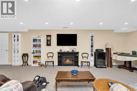 1342 Cypress Avenue Windsor ON N8P 0E2