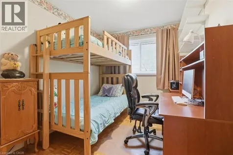 43 Mcilwraith Crescent Guelph ON N1E 6J4