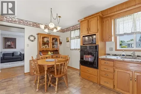 43 Mcilwraith Crescent Guelph ON N1E 6J4