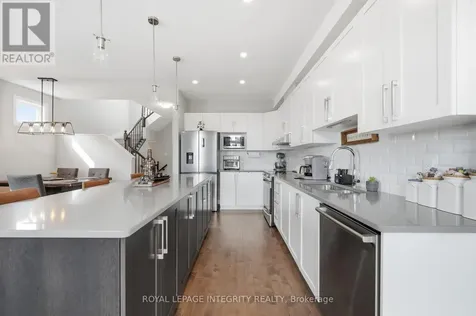 208 Mountain Sorrel Way Ottawa ON K4A 1H2