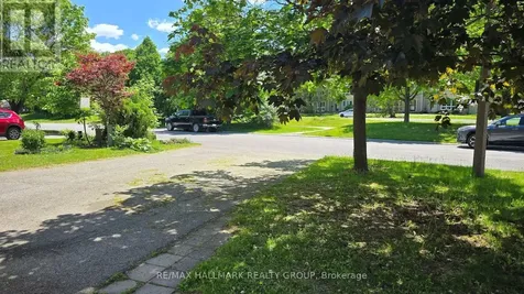 55 Cohen Avenue Ottawa ON K2L 4E6