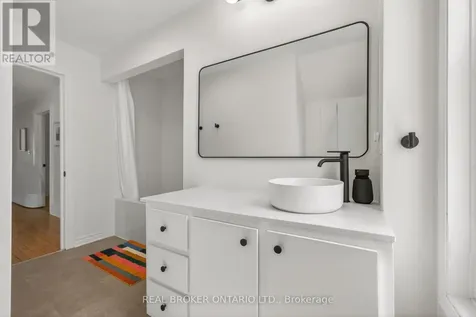 552 Churchill Avenue North Ottawa ON K1Z 5E5