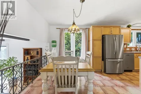 542 Sirois Avenue Ottawa ON K1K 1H4