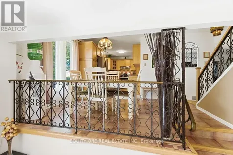 542 Sirois Avenue Ottawa ON K1K 1H4