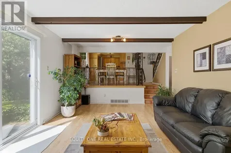 542 Sirois Avenue Ottawa ON K1K 1H4