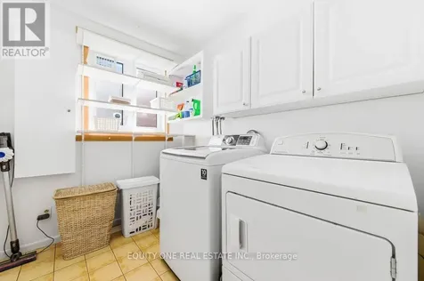 542 Sirois Avenue Ottawa ON K1K 1H4