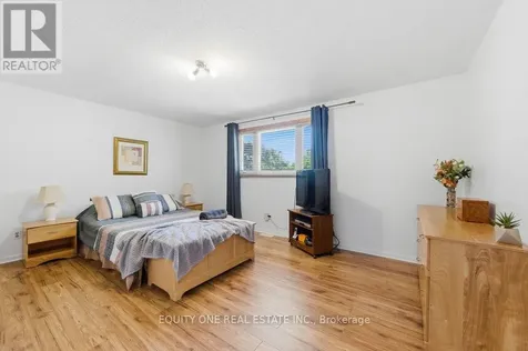 542 Sirois Avenue Ottawa ON K1K 1H4