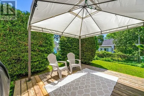 542 Sirois Avenue Ottawa ON K1K 1H4