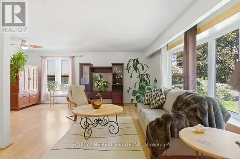 542 Sirois Avenue Ottawa ON K1K 1H4