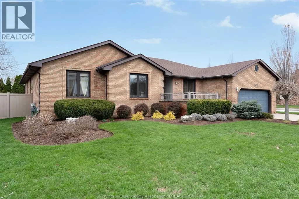 2098 Edgemore Avenue Lasalle ON N9H 2K1