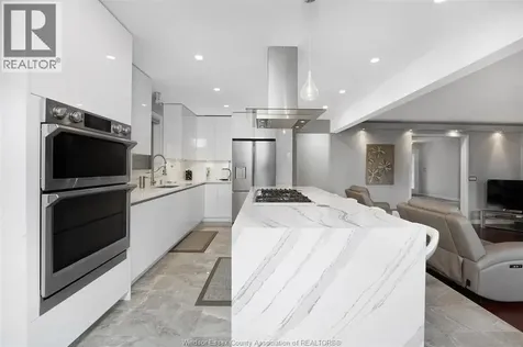 2098 Edgemore Avenue Lasalle ON N9H 2K1