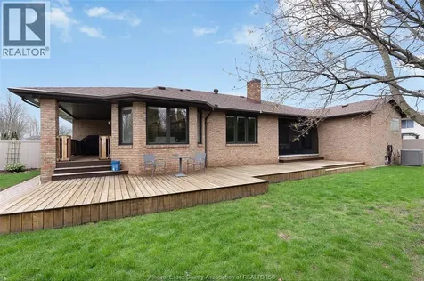 2098 Edgemore Avenue Lasalle ON N9H 2K1
