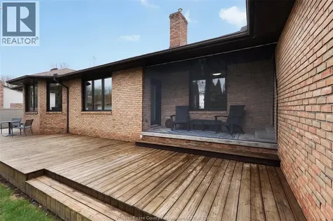 2098 Edgemore Avenue Lasalle ON N9H 2K1