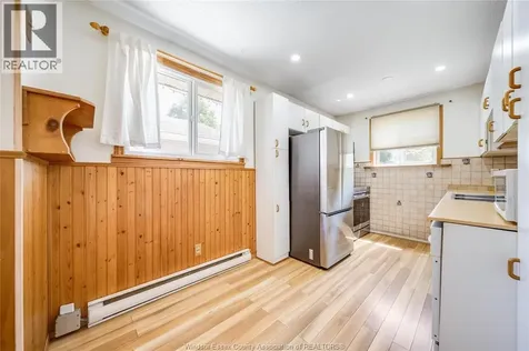 1229 Arncliffe Windsor ON