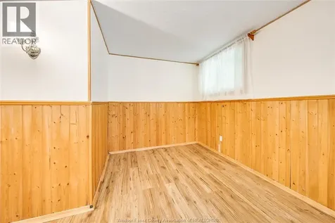 1229 Arncliffe Windsor ON