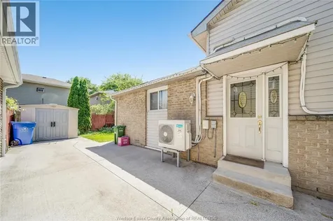1229 Arncliffe Windsor ON