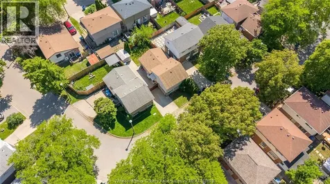 1229 Arncliffe Windsor ON