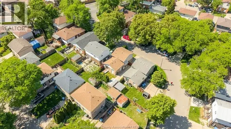 1229 Arncliffe Windsor ON