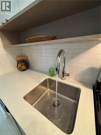 1119 Cooke Boulevard Burlington ON L7T 0C7