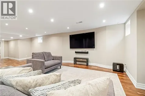 355 Wisteria Way Oakville ON L6M 1L6