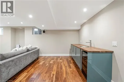 355 Wisteria Way Oakville ON L6M 1L6