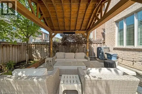 355 Wisteria Way Oakville ON L6M 1L6