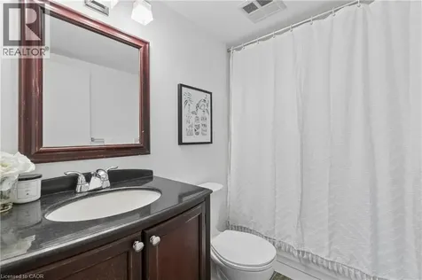 15 Hofstetter Avenue Kitchener ON N2A 3Z7