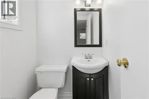 15 Hofstetter Avenue Kitchener ON N2A 3Z7