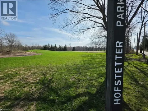 15 Hofstetter Avenue Kitchener ON N2A 3Z7