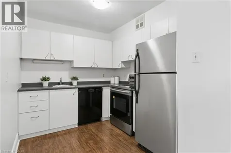 15 Hofstetter Avenue Kitchener ON N2A 3Z7