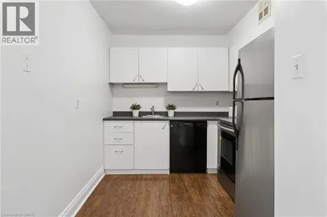 15 Hofstetter Avenue Kitchener ON N2A 3Z7