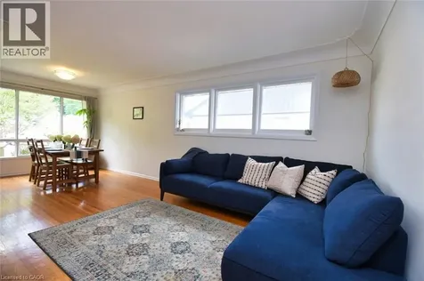9 Marion Crescent Dundas ON L9H 1H9