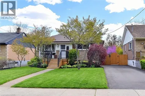 9 Marion Crescent Dundas ON L9H 1H9