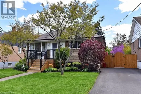 9 Marion Crescent Dundas ON L9H 1H9