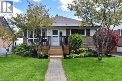 9 Marion Crescent Dundas ON L9H 1H9