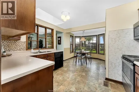1799 Golfview Drive Lasalle ON N9J 1E1