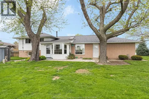1799 Golfview Drive Lasalle ON N9J 1E1