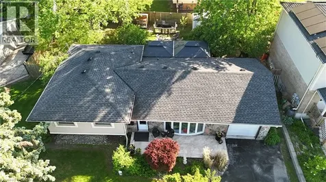 18 Dennis Avenue Waterdown ON L9H 7G2