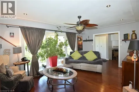 18 Dennis Avenue Waterdown ON L9H 7G2