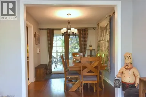 18 Dennis Avenue Waterdown ON L9H 7G2
